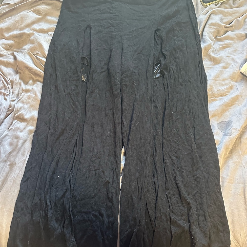 Forever 21 Black Wide-Leg Capri